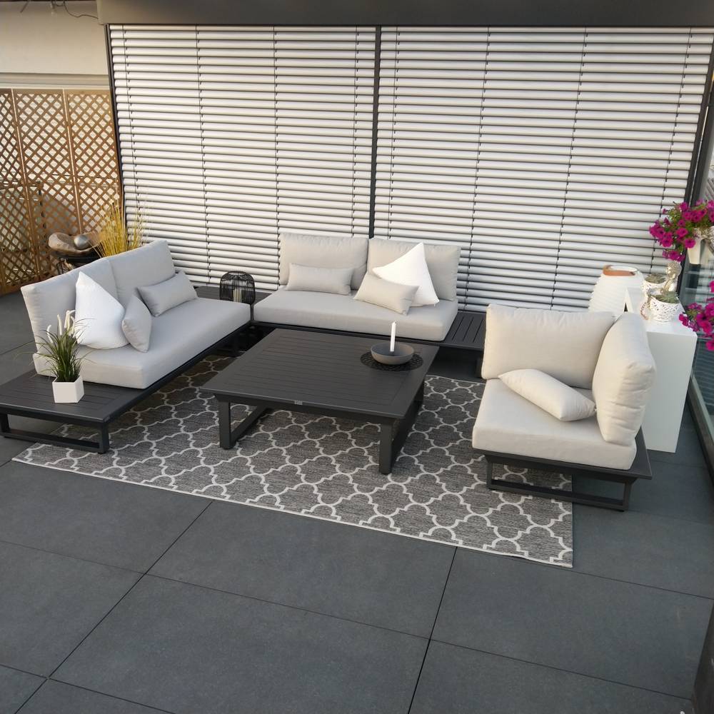 Hochwertige Aluminium Lounge für den Außenbereich mit modularer Flexibilität.