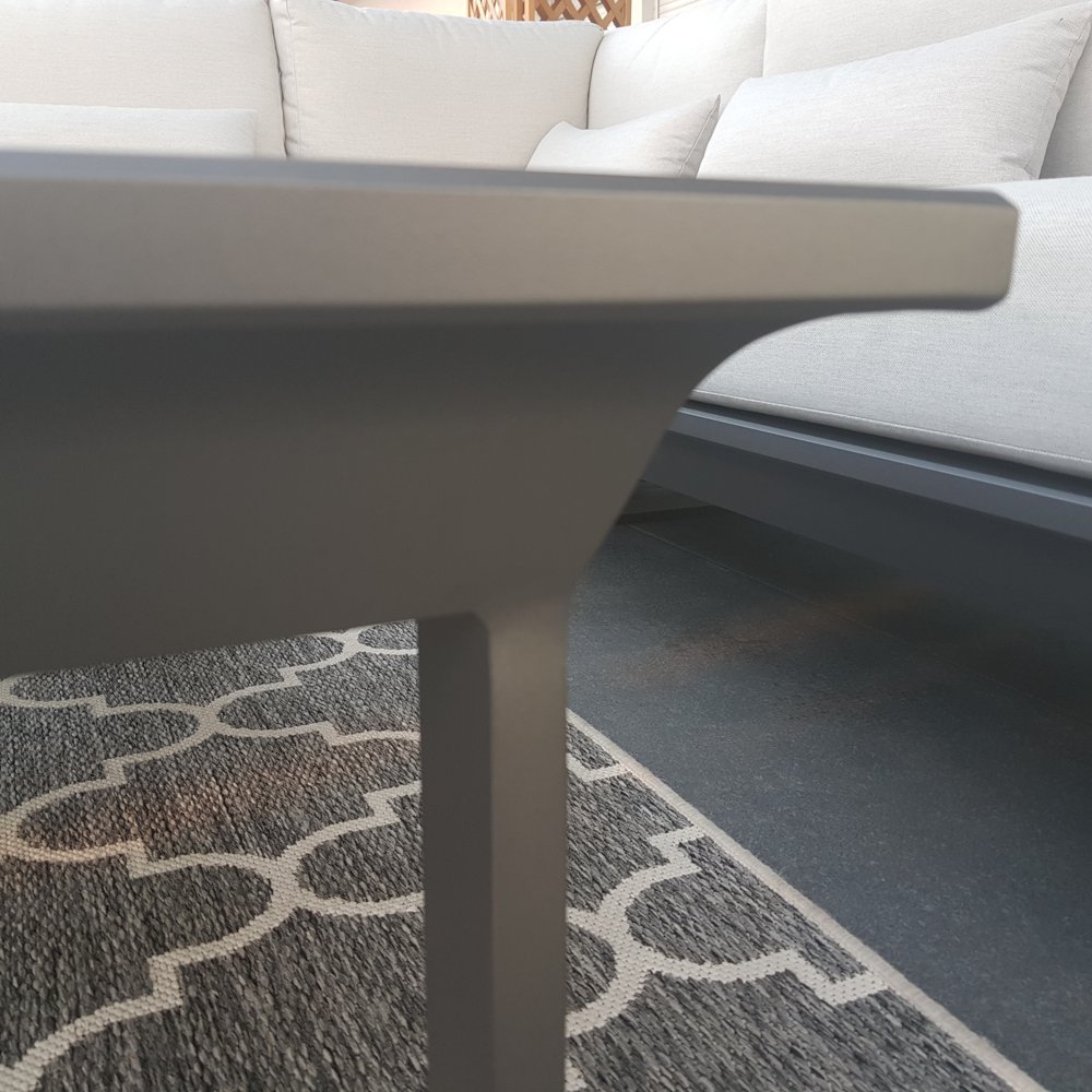 Stabiles Aluminiumgestell der modernen Gartenlounge