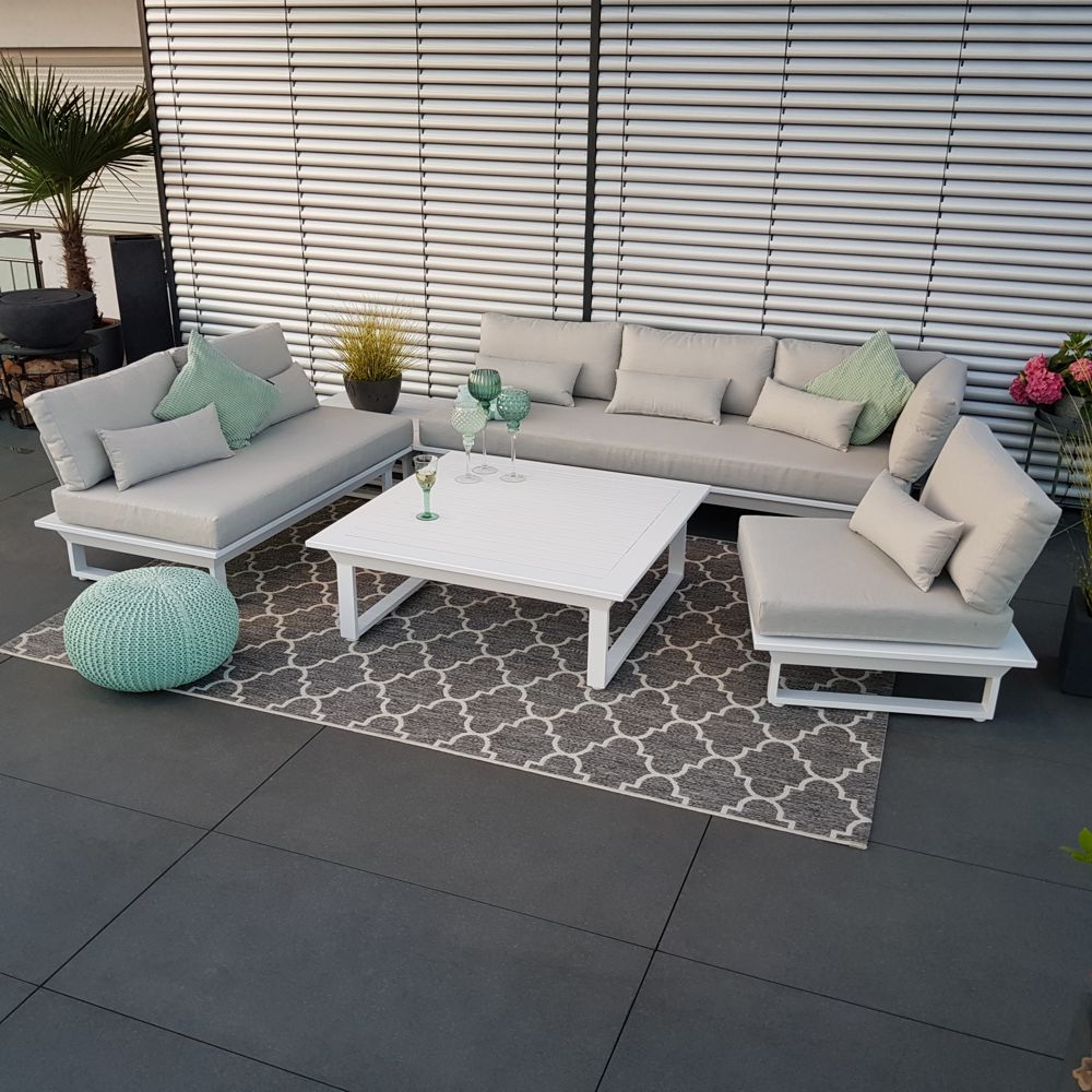 ICM Gartenlounge St. Tropez – Weiße Lounge mit flexiblem Sessel & Beistelltisch Weiße Aluminium-Lounge St. Tropez mit Sessel, 3-Sitzer und großem Loungetisch