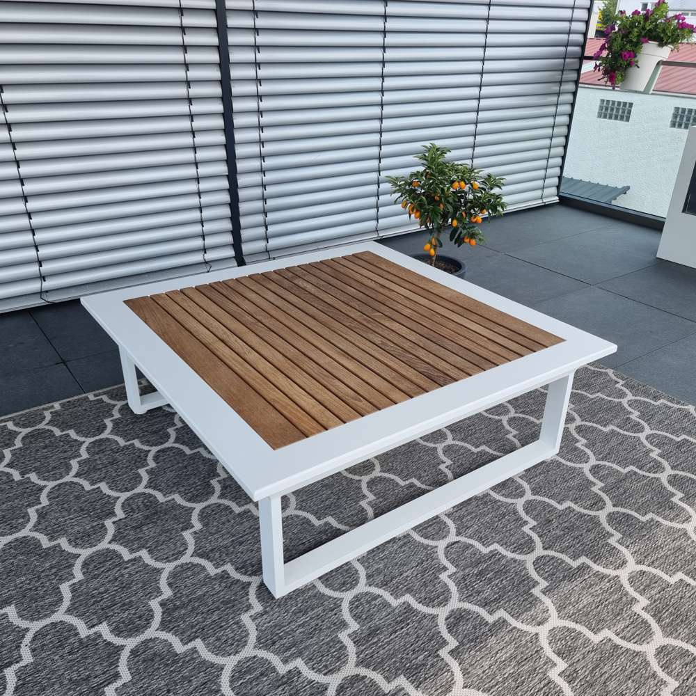 Großer eleganter Alu Loungetisch in weiß mit Teakholzplatte