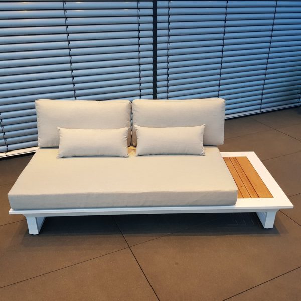 2-Sitzer Modul Garten-Sofa mit integriertem Seitentisch – Aluminium weiß, pulverbeschichtet, inkl. Sitz- und Rückenpolster, erweiterbar 2 Sitzer Loungemodul Weiss