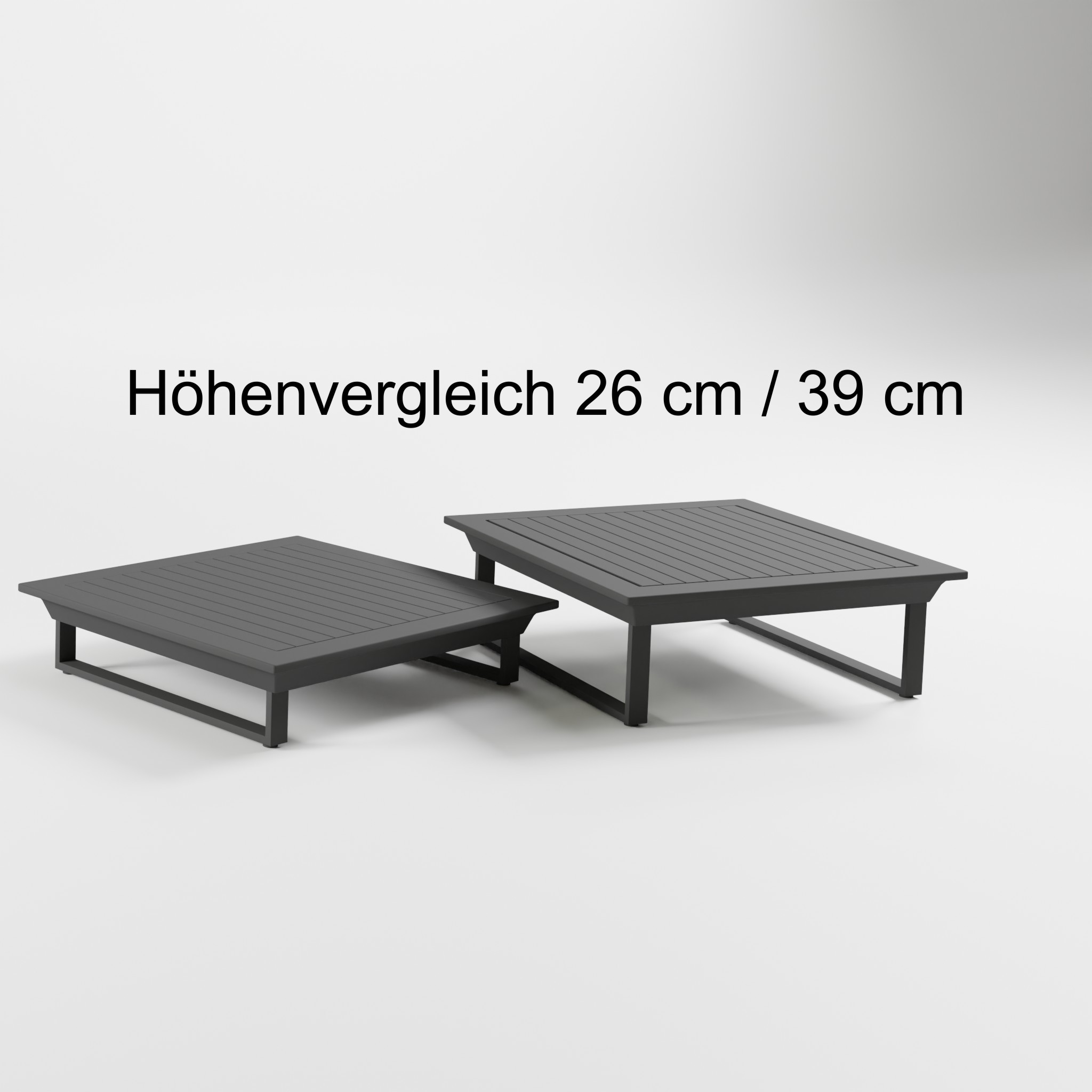 Größenvergleich der ICM Loungetische in Anthrazit: Höhenunterschied zwischen 26 cm und 39 cm bei 112x112 cm Tischmaß.