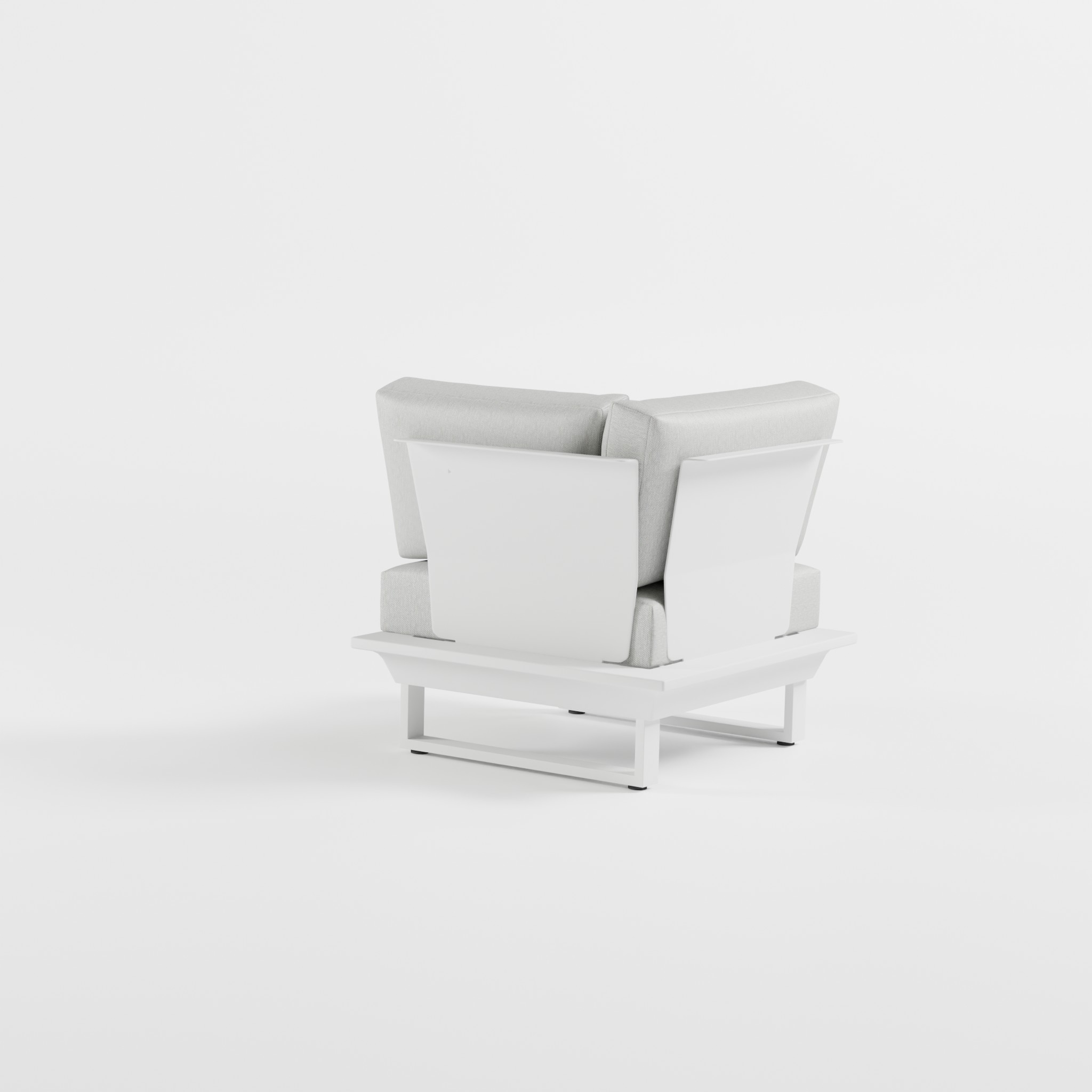 Rückansicht eines weißen Outdoor‑Eckelements aus Aluminium mit massiver Edelstahl‑Rückenlehne und Cube‑Füßen, ICM.