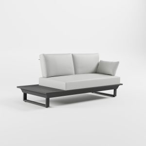 Anthrazitfarbenes Outdoor‑Lounge‑Sofa aus Aluminium mit Edelstahl‑Rückenlehne, einem breiten Sitzkissen, seitlicher Armlehne und Cube‑Füßen für moderne Terrassen‑ und Gartenbereiche, ICM.