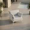 Monaco Outdoor-Sessel von ICM Gartenlounge – Weißes Aluminium mit grauen Polstern für moderne Terrassen ICM Gartenlounge Monaco Outdoor-Sessel aus weißem Aluminium mit grauen Polstern auf moderner Terrasse im zeitgemäßen Outdoor-Wohnbereich