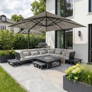 Outdoor Lounge Set St. Tropez in Anthrazit – modulares 6‑Sitzer Aluminium Set auf einer modernen Terrasse